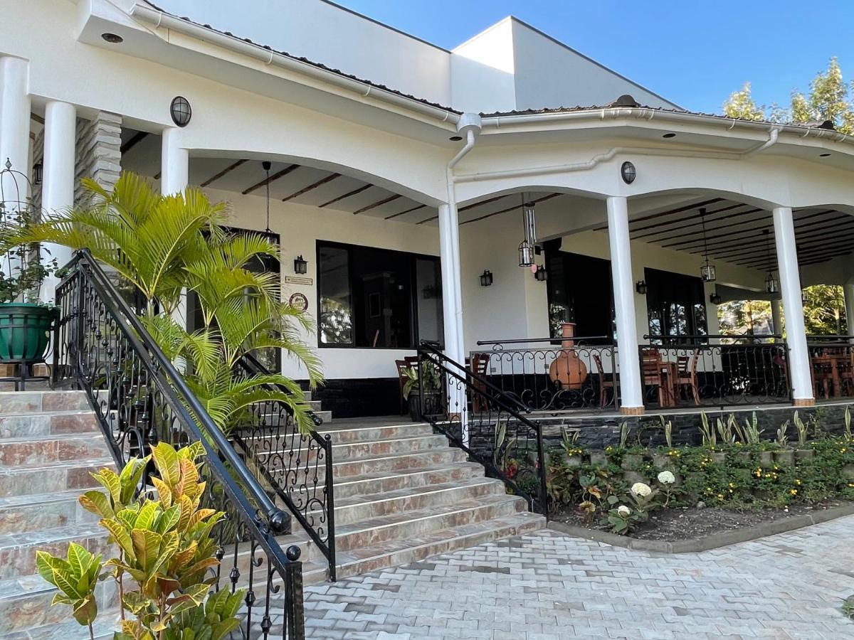 Home Bliss Hotel- Fort Portal Uganda Exterior photo